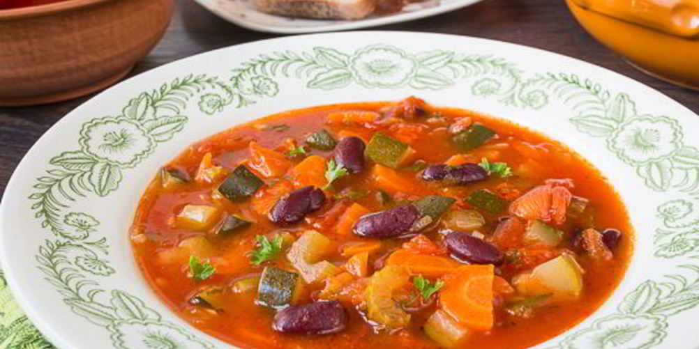 Как приготовить летний овощной суп с красной фасолью
