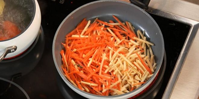 Рецепт овощного супа с хлебными рулетиками