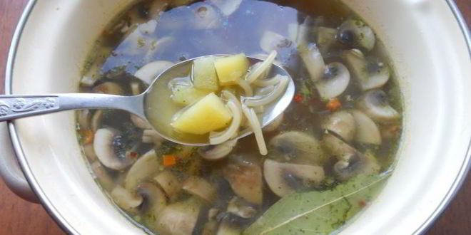 Рецепт овощного супа с шампиньонами и вермишелью