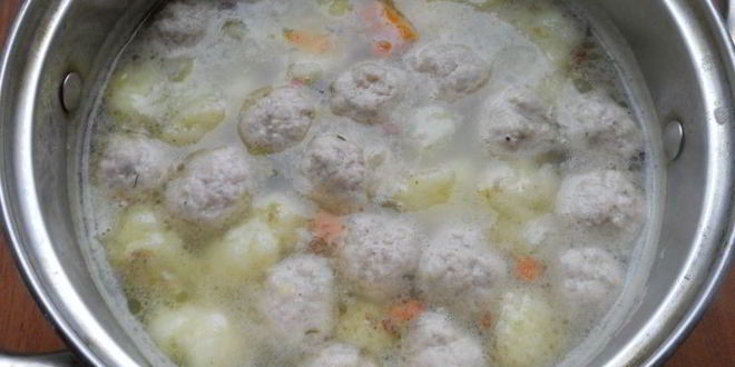 Рецепт овощного супа с цветной капустой и фрикадельками