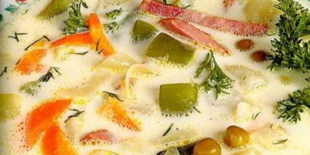 Как приготовить овощной суп с ветчиной и сыром