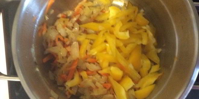 Рецепт рыбного супа-лапши с овощами