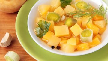 Рецепт Похлебки из репы с пореем и чесноком