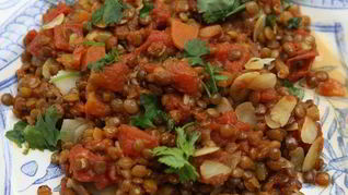 Рецепт Пряной чечевичной похлебки с миндалем