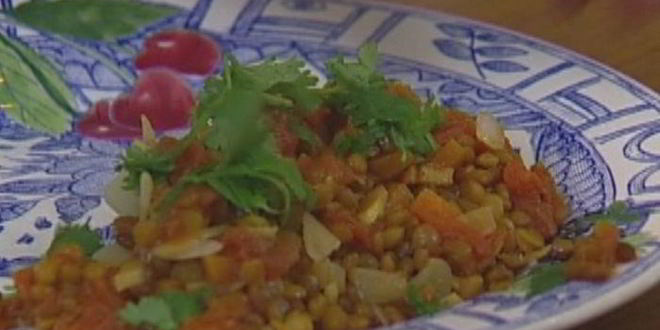 Рецепт пряной чечевичной похлебки с миндалем