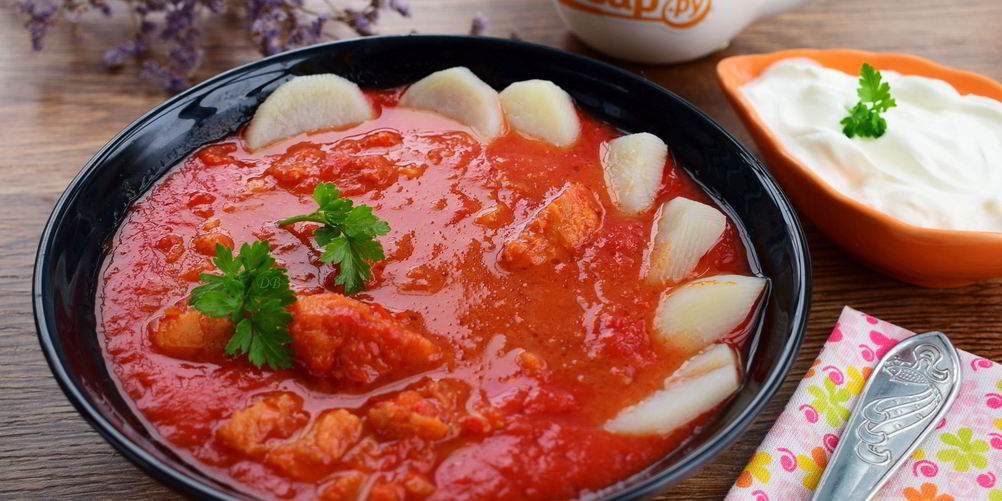 Как приготовить томатную похлебку с рыбой и картофелем