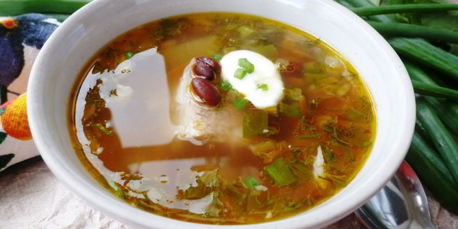 Рецепт рассольника с консервированной фасолью и солеными помидорами