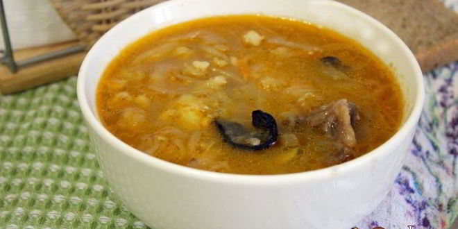 Рецепт щей из квашенной капусты с грибами и перловкой
