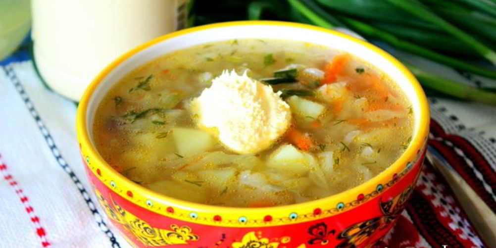 Как приготовить щи из молодой капусты на курином бульоне