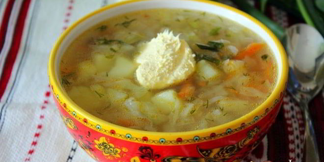 Рецепт щей из молодой капусты на курином бульоне