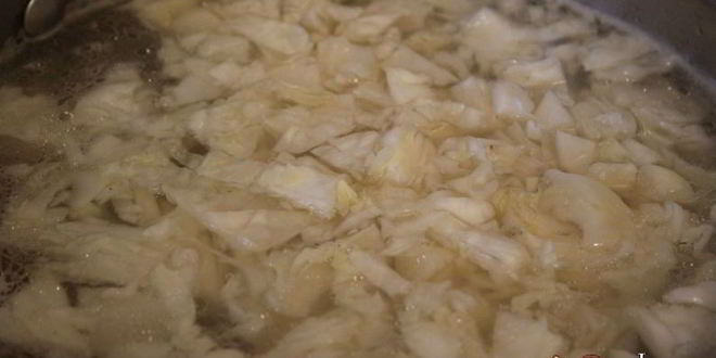 Рецепт щей со свежей капустой и лимской фасолью на курином бульоне