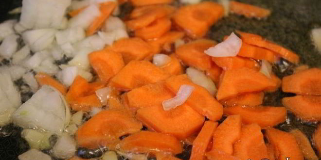 Рецепт щей со свежей капустой и лимской фасолью на курином бульоне