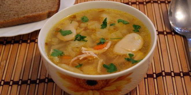 Рецепт щей со свежей капустой и лимской фасолью на курином бульоне