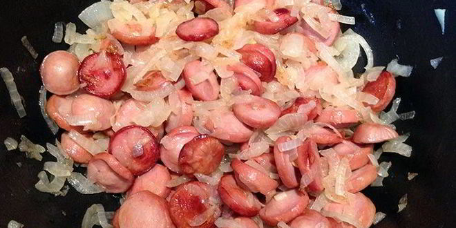 Рецепт капустной солянки с сосисками