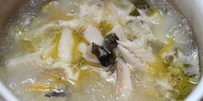 Рецепт рыбной солянки с грибами и креветками