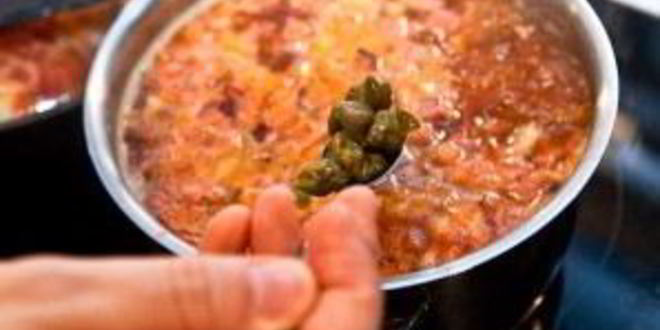 Рецепт солянки с маслинами и колбасой