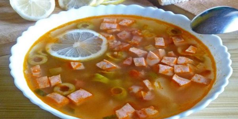 Как приготовить солянку с вареной и копченой колбаской