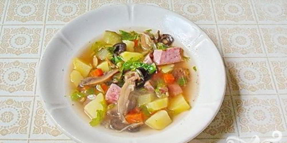 Как приготовить солянку с ветчиной и грудинкой