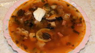 Рецепт Солянки со свининой в мультиварке