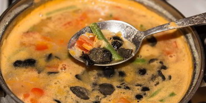 Рецепт супа из чечевицы с оливками