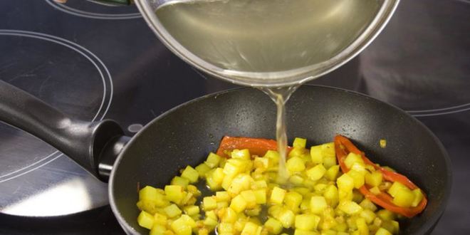 Рецепт картофельного супа-пюре с креветками