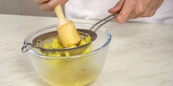 Рецепт картофельного супа-пюре с креветками