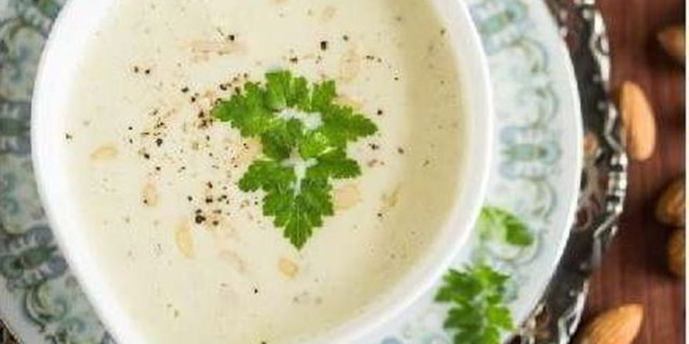 Как приготовить куриный суп-пюре с миндалем