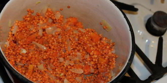 Рецепт пикантного супа-пюре из красной чечевицы