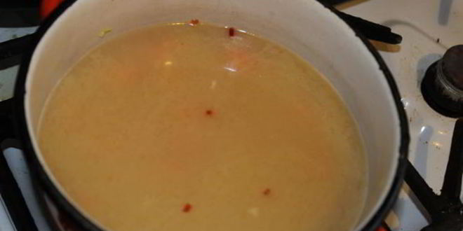 Рецепт пикантного супа-пюре из красной чечевицы