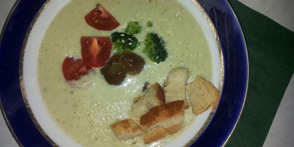 Как приготовить суп-пюре из брокколи с белой фасолью и чеддером