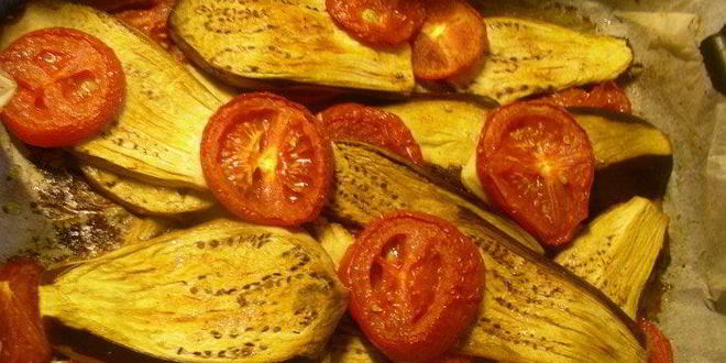 Рецепт супа-пюре с запеченными баклажанами, помидорами и грибами