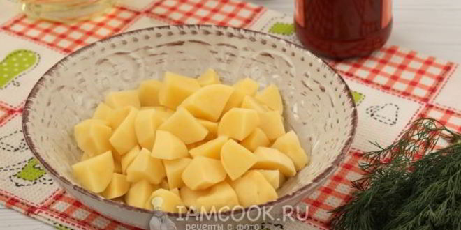 Рецепт горячего свекольника с ботвой