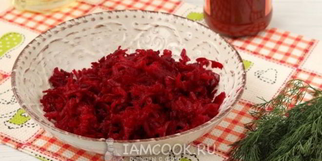 Рецепт горячего свекольника с ботвой