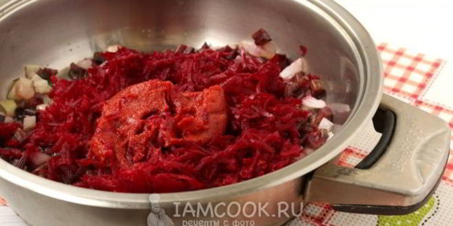 Рецепт горячего свекольника с ботвой