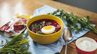 Рецепт Горячего свекольника с яйцом