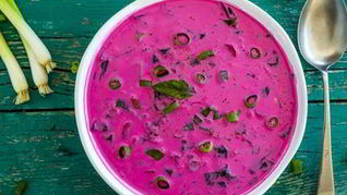 Рецепт Свекольника на кефире со свежей свеклой