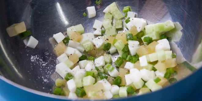 Рецепт свекольника с соленым огурцом