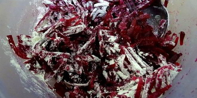 Рецепт свекольника с сосисками и сметаной