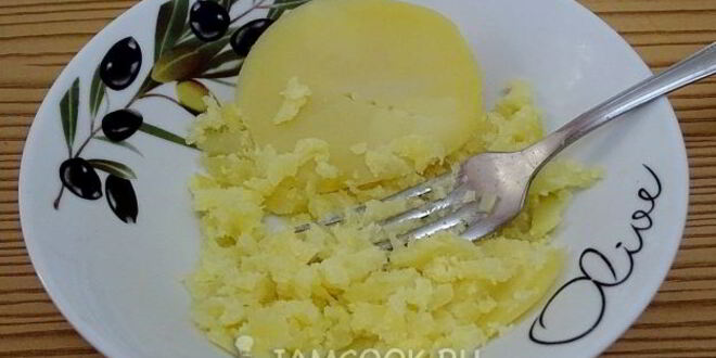 Рецепт свекольника с сосисками и сметаной