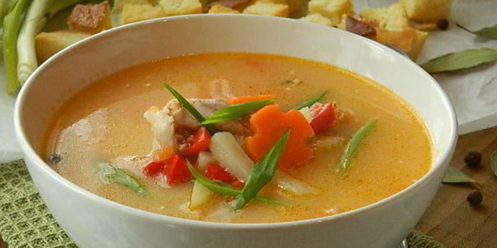 Как приготовить сырно-томатный суп на курином бульоне