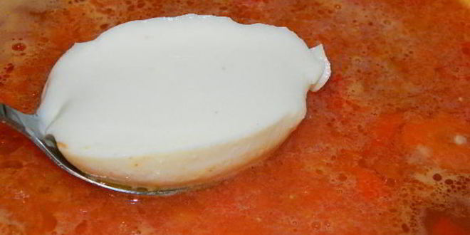 Рецепт сырно-томатного суп на курином бульоне