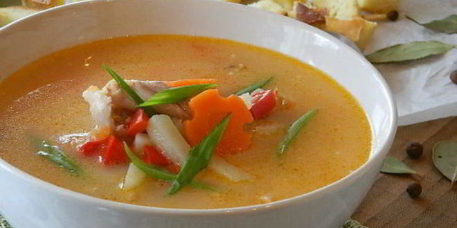 Рецепт сырно-томатного суп на курином бульоне