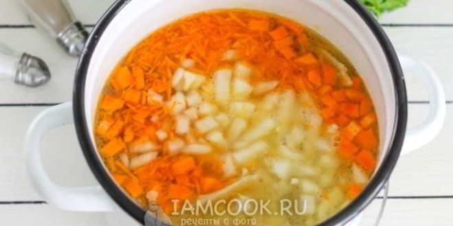 Рецепт сырного супа с гренками