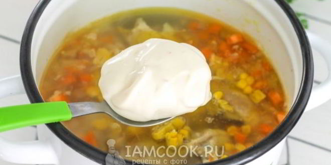 Рецепт сырного супа с гренками