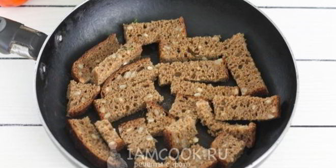 Рецепт сырного супа с гренками