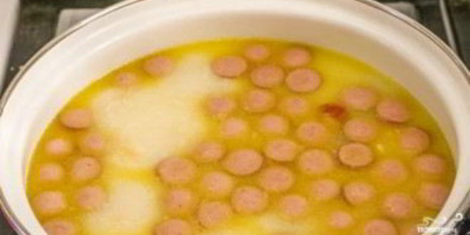 Рецепт сырного супа с сосиской