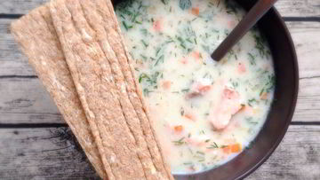 Рецепт Сливочной ухи с двумя видами рыбы