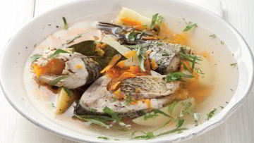 Рецепт Ухи из речной рыбы с корнем пастернака