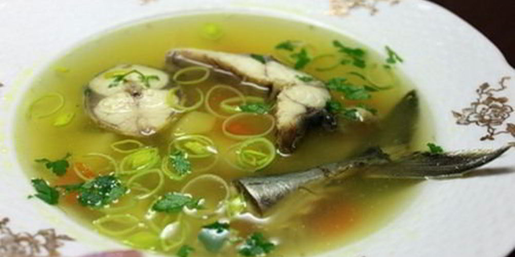 Как приготовить уху из скумбрии с зеленью