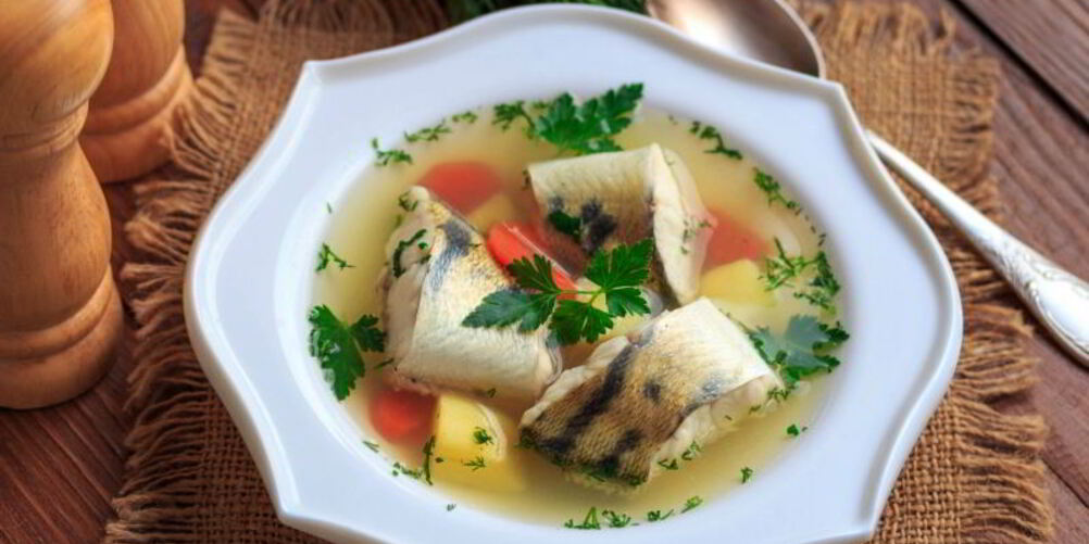 Как приготовить уху из судака по-домашнему